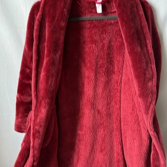 Stars Above Burgundy Robe - Picture 5 of 13